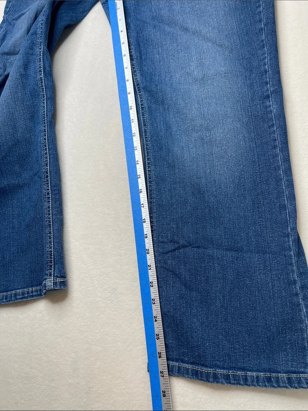 D&CO Classic Women's Blue Denim Jeans SIZE 16P